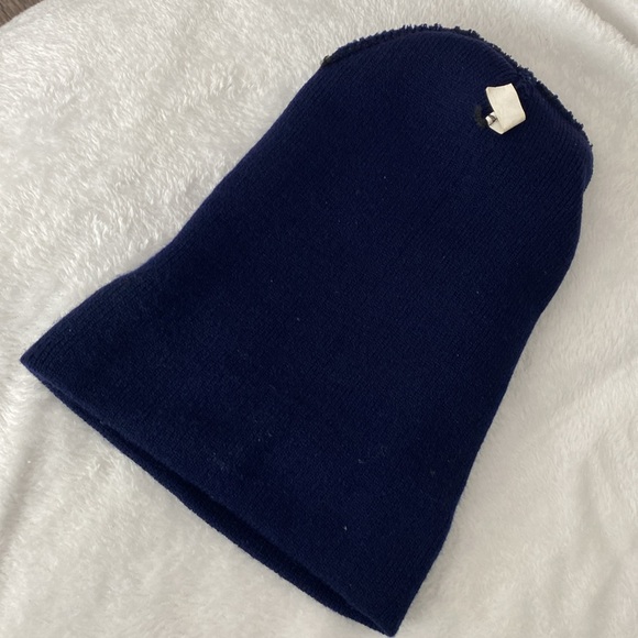 Navy beanie - Picture 7 of 10